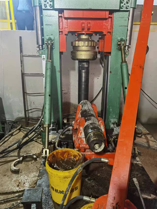 租賃反井鉆機等礦山設(shè)備應(yīng)注意哪些問題