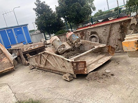 二手振動篩破碎機 二手振動篩破碎機